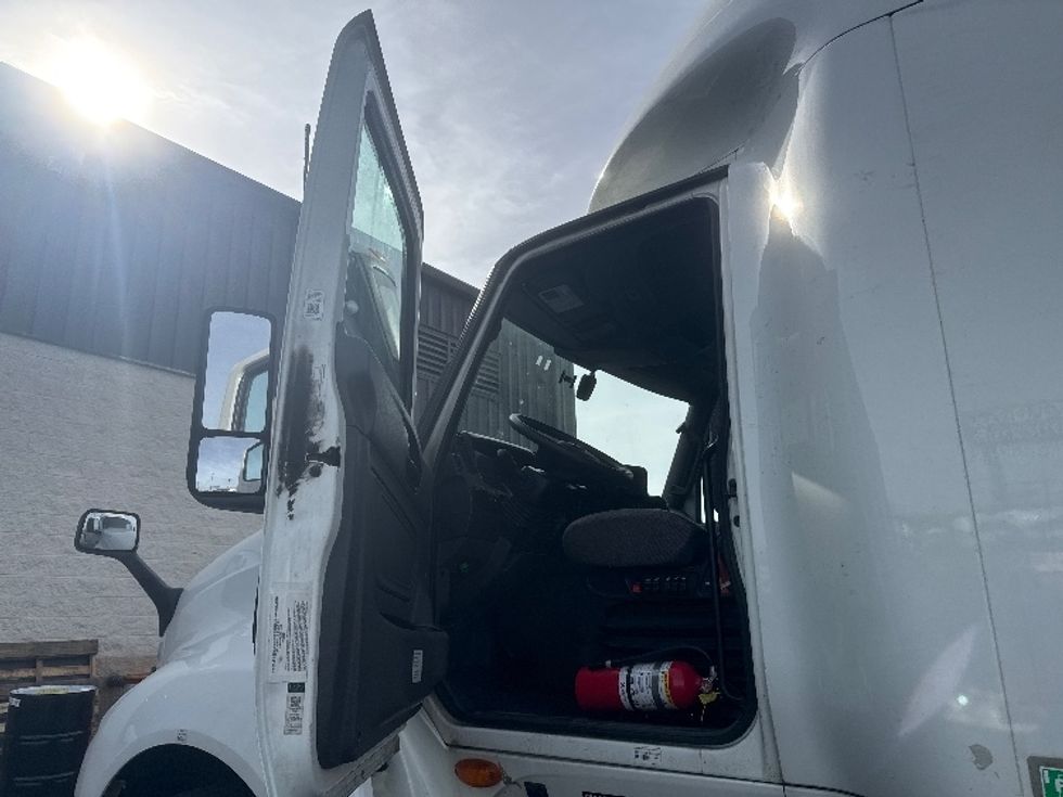 Sleeper Tractor-Heavy Duty Tractors-International-2023-LT625-La Porte-IN-515,132\n\t\tmiles-$ 54,750 - Image 9