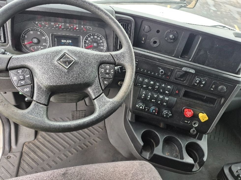 Sleeper Tractor-Heavy Duty Tractors-International-2023-LT625-La Porte-IN-531,379\n\t\tmiles-$ 53,250 - Image 11