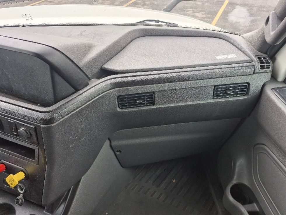 Sleeper Tractor-Heavy Duty Tractors-International-2023-LT625-La Porte-IN-531,379\n\t\tmiles-$ 53,250 - Image 14