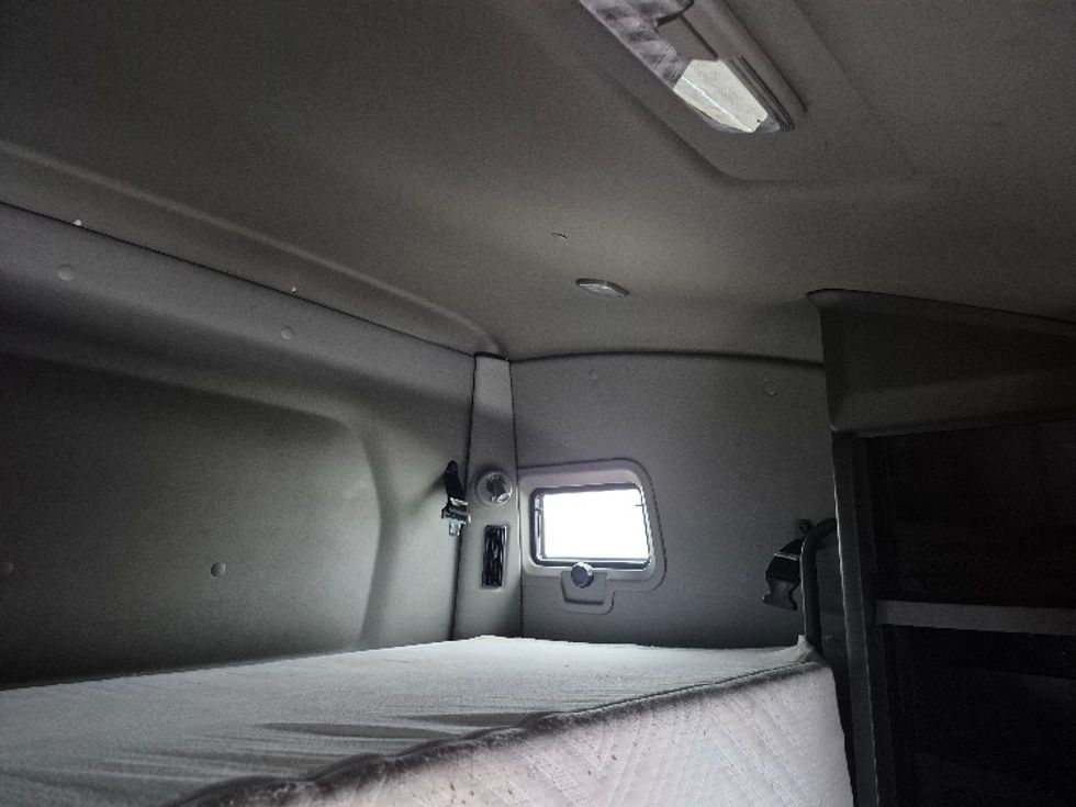 Sleeper Tractor-Heavy Duty Tractors-International-2023-LT625-La Porte-IN-531,379\n\t\tmiles-$ 53,250 - Image 23