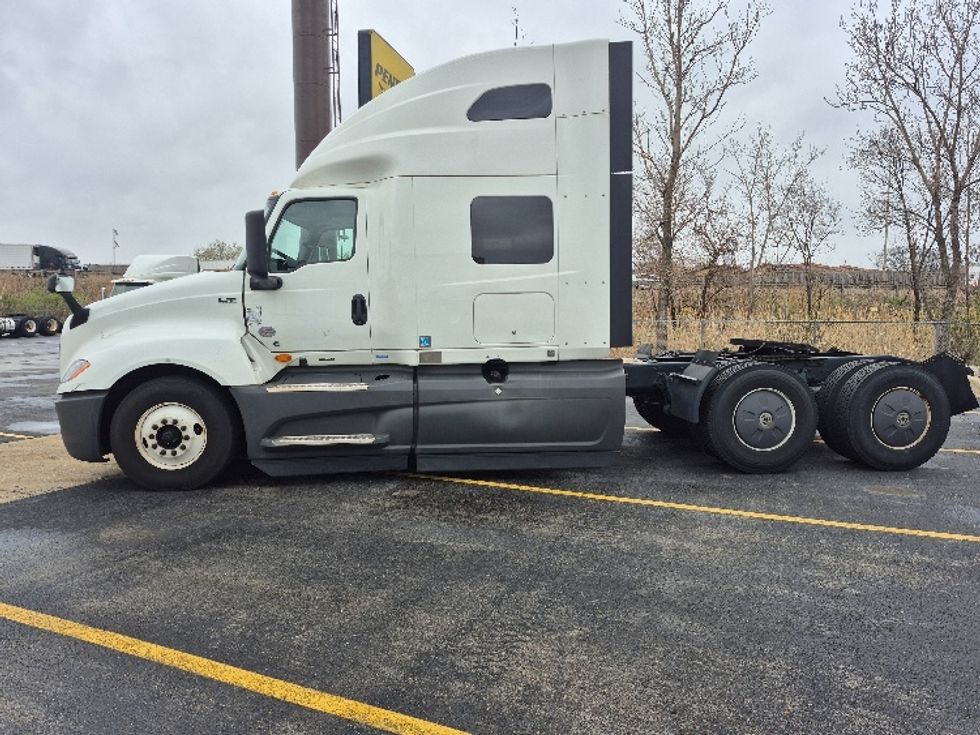 Sleeper Tractor-Heavy Duty Tractors-International-2023-LT625-La Porte-IN-531,379\n\t\tmiles-$ 53,250 - Image 4