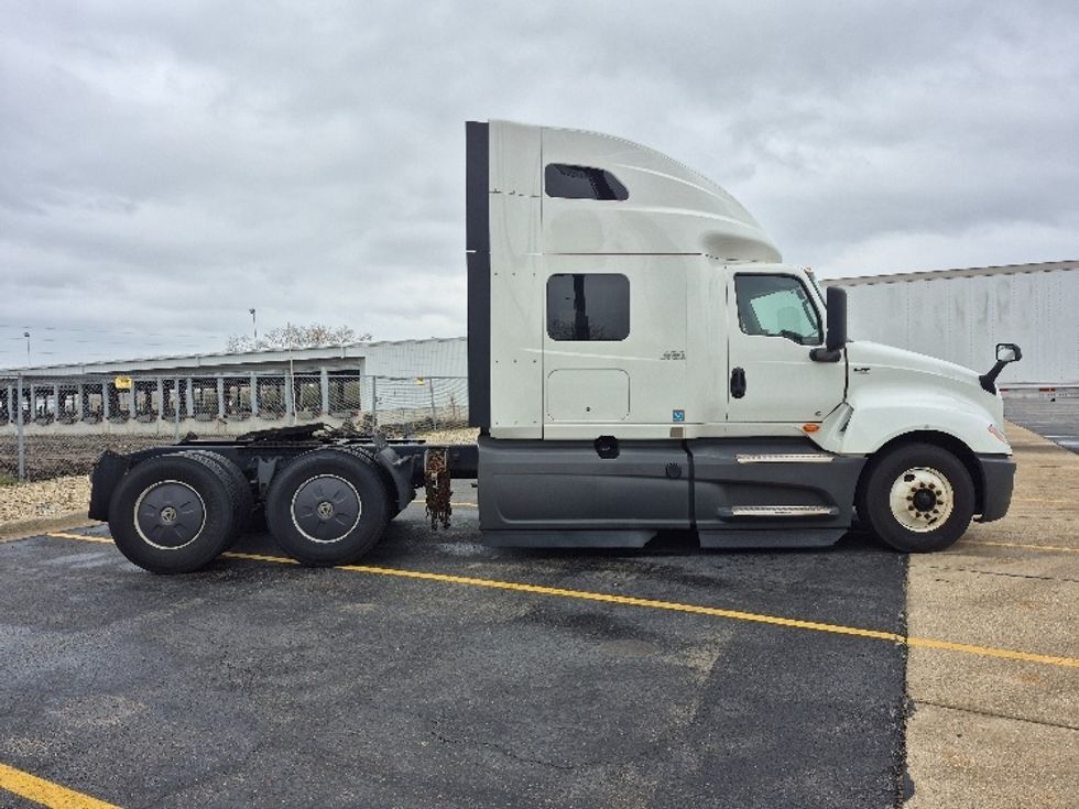 Sleeper Tractor-Heavy Duty Tractors-International-2023-LT625-La Porte-IN-531,379\n\t\tmiles-$ 53,250 - Image 8