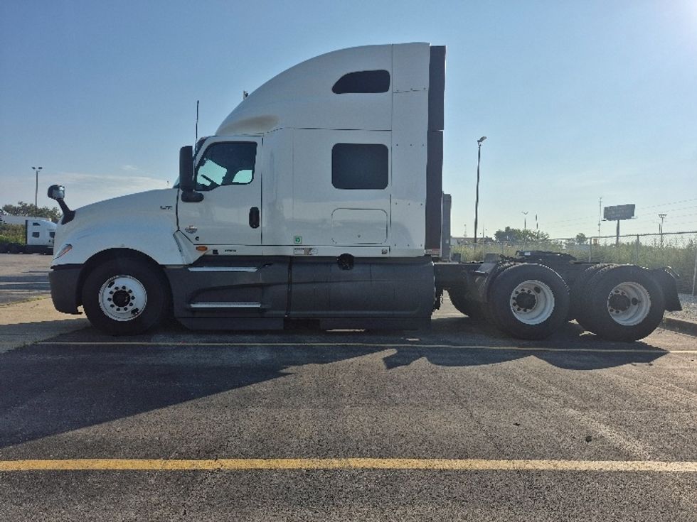 Sleeper Tractor-Heavy Duty Tractors-International-2023-LT625-La Porte-IN-561,270\n\t\tmiles-$ 59,750 - Image 4