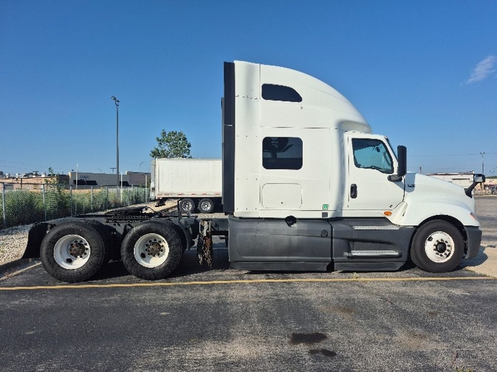 Sleeper Tractor-Heavy Duty Tractors-International-2023-LT625-La Porte-IN-561,270\n\t\tmiles-$ 59,750 - Image 8