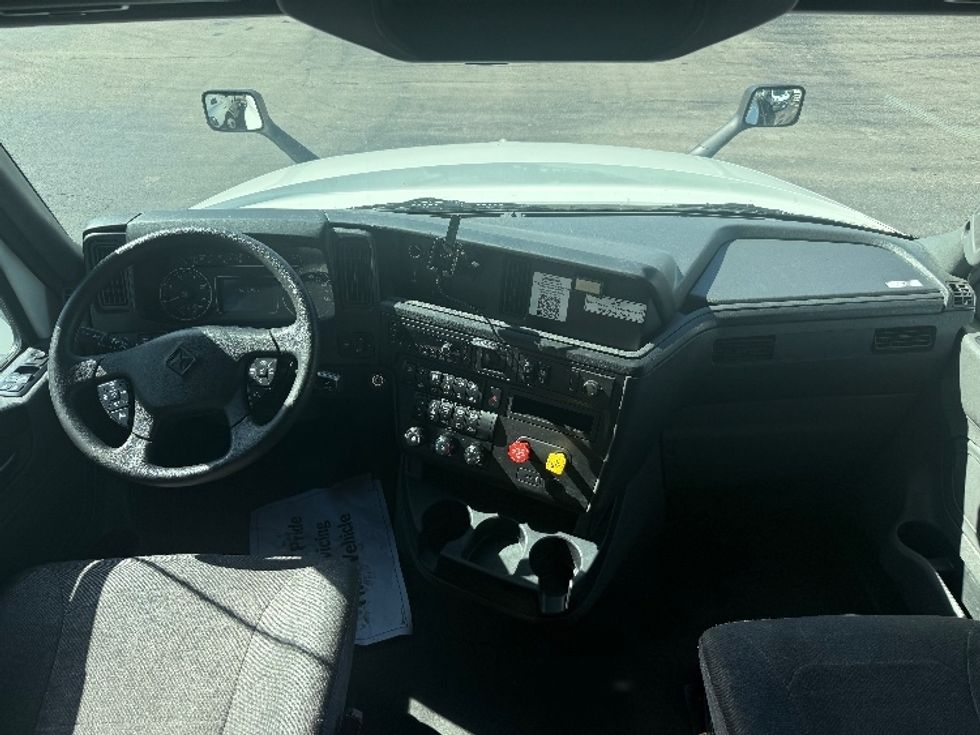 Sleeper Tractor-Heavy Duty Tractors-International-2023-LT625-La Porte-IN-568,925\n\t\tmiles-$ 52,250 - Image 22
