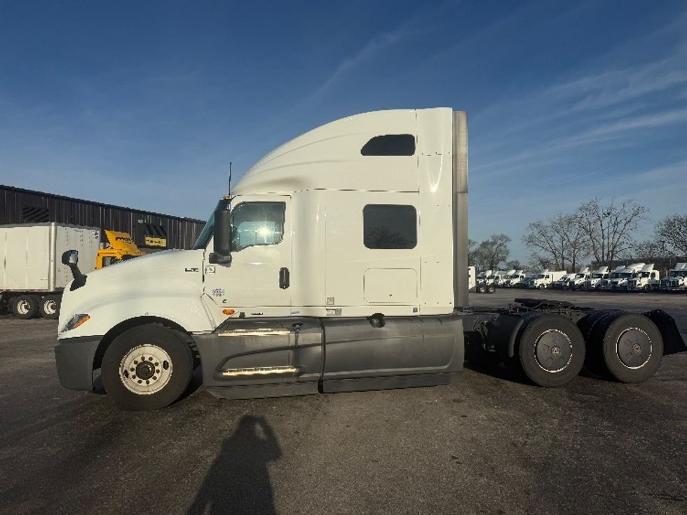 Sleeper Tractor-Heavy Duty Tractors-International-2023-LT625-La Porte-IN-568,925\n\t\tmiles-$ 52,250 - Image 4