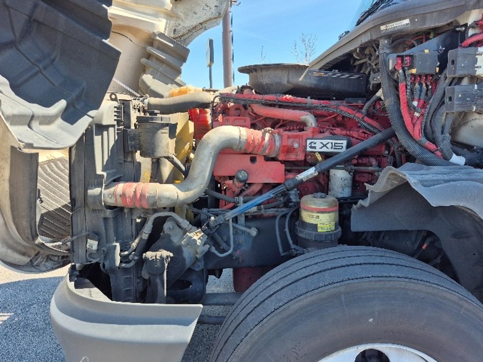 Sleeper Tractor-Heavy Duty Tractors-International-2023-LT625-La Porte-IN-573,694\n\t\tmiles-$ 49,250 - Image 21