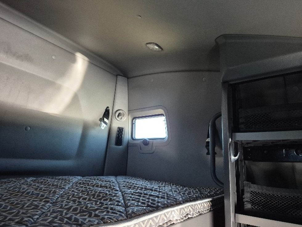 Sleeper Tractor-Heavy Duty Tractors-International-2023-LT625-La Porte-IN-573,694\n\t\tmiles-$ 49,250 - Image 23