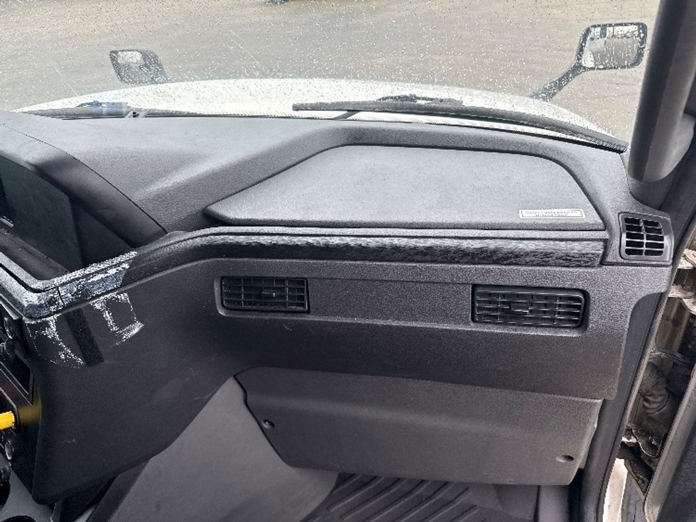 Sleeper Tractor-Heavy Duty Tractors-International-2023-LT625-La Porte-IN-597,603\n\t\tmiles-$ 44,000 - Image 14