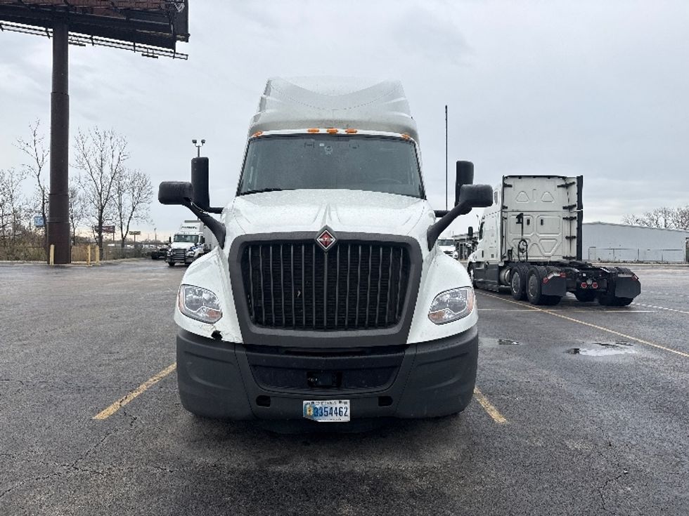 Sleeper Tractor-Heavy Duty Tractors-International-2023-LT625-La Porte-IN-597,603\n\t\tmiles-$ 44,000 - Image 2