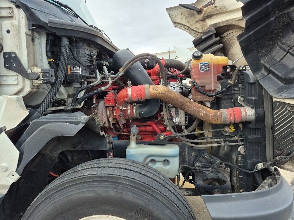 Sleeper Tractor-Heavy Duty Tractors-International-2023-LT625-La Porte-IN-616,085\n\t\tmiles-$ 41,000 - Image 20