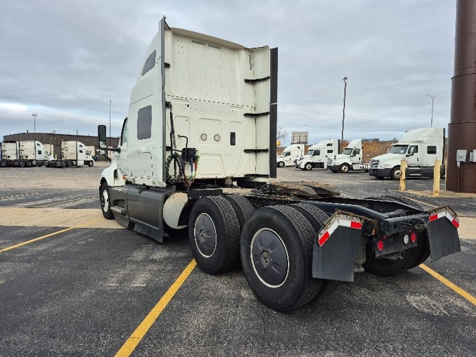 Sleeper Tractor-Heavy Duty Tractors-International-2023-LT625-La Porte-IN-616,085\n\t\tmiles-$ 41,000 - Image 5
