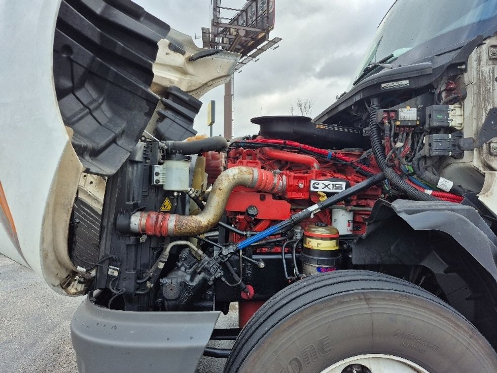 Sleeper Tractor-Heavy Duty Tractors-International-2023-LT625-La Porte-IN-624,496\n\t\tmiles-$ 41,500 - Image 21