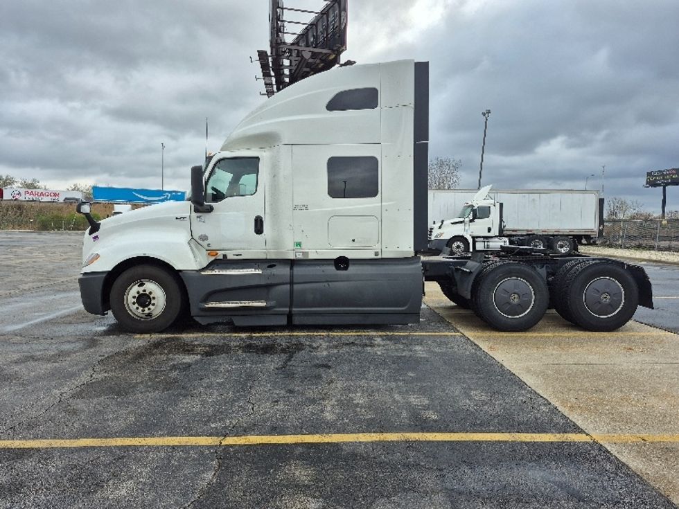 Sleeper Tractor-Heavy Duty Tractors-International-2023-LT625-La Porte-IN-624,496\n\t\tmiles-$ 41,500 - Image 4