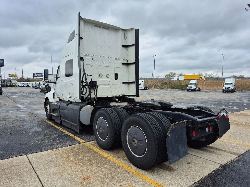 Sleeper Tractor-Heavy Duty Tractors-International-2023-LT625-La Porte-IN-624,496\n\t\tmiles-$ 41,500 - Image 5