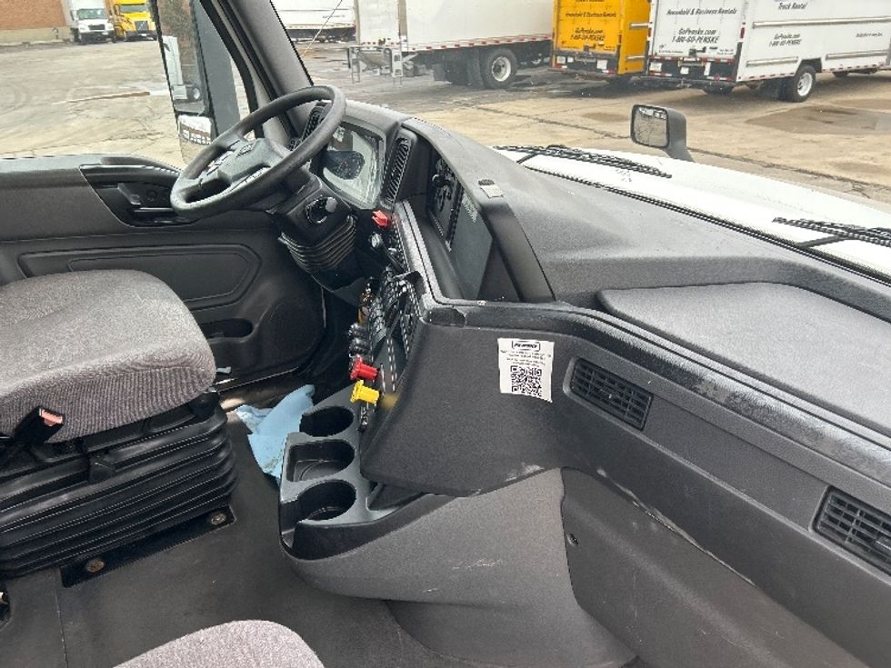 Sleeper Tractor-Heavy Duty Tractors-International-2023-LT625-La Porte-IN-624,531\n\t\tmiles-$ 41,500 - Image 15