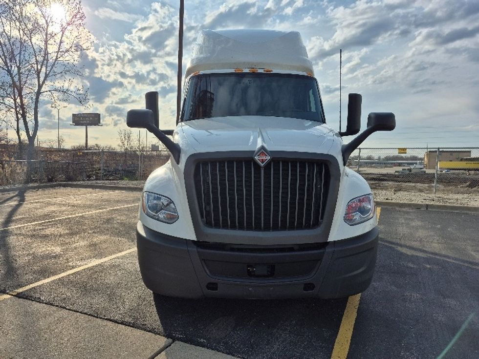 Sleeper Tractor-Heavy Duty Tractors-International-2023-LT625-La Porte-IN-630,892\n\t\tmiles-$ 43,750 - Image 2