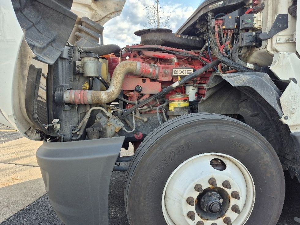 Sleeper Tractor-Heavy Duty Tractors-International-2023-LT625-La Porte-IN-630,892\n\t\tmiles-$ 43,750 - Image 21