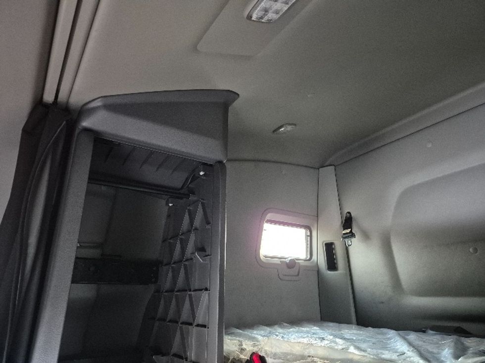 Sleeper Tractor-Heavy Duty Tractors-International-2023-LT625-La Porte-IN-630,892\n\t\tmiles-$ 43,750 - Image 24