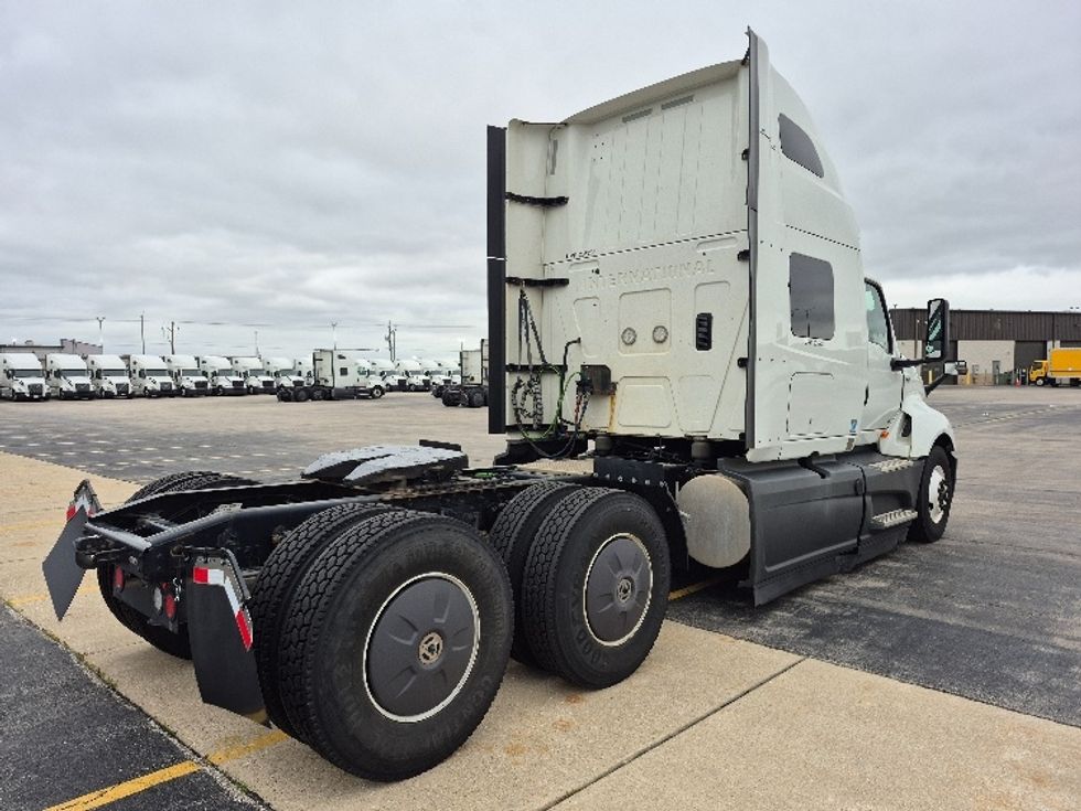 Sleeper Tractor-Heavy Duty Tractors-International-2023-LT625-La Porte-IN-631,454\n\t\tmiles-$ 43,000 - Image 7