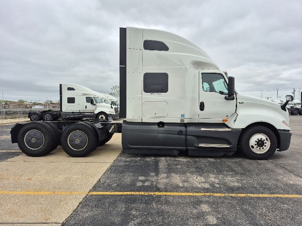 Sleeper Tractor-Heavy Duty Tractors-International-2023-LT625-La Porte-IN-631,454\n\t\tmiles-$ 43,000 - Image 8