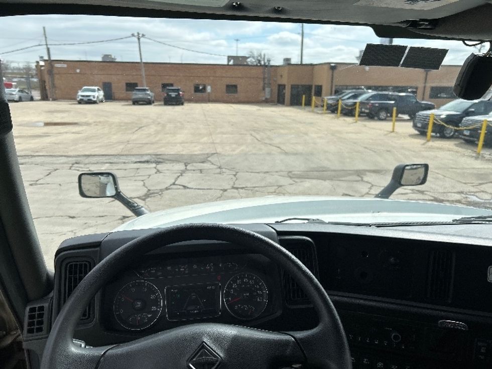 Sleeper Tractor-Heavy Duty Tractors-International-2023-LT625-La Porte-IN-659,483\n\t\tmiles-$ 38,000 - Image 11