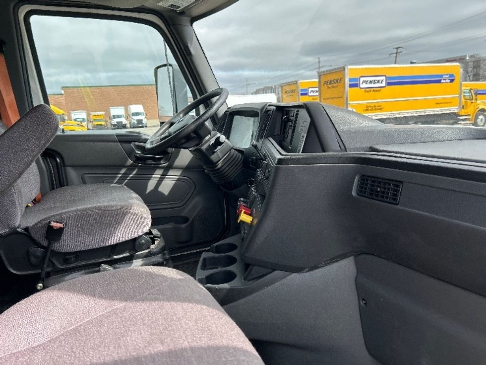 Sleeper Tractor-Heavy Duty Tractors-International-2023-LT625-La Porte-IN-659,483\n\t\tmiles-$ 38,000 - Image 15