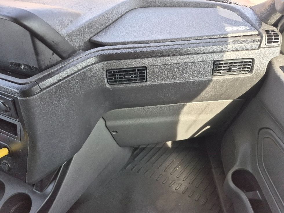 Sleeper Tractor-Heavy Duty Tractors-International-2023-LT625-La Porte-IN-661,800\n\t\tmiles-$ 41,000 - Image 14