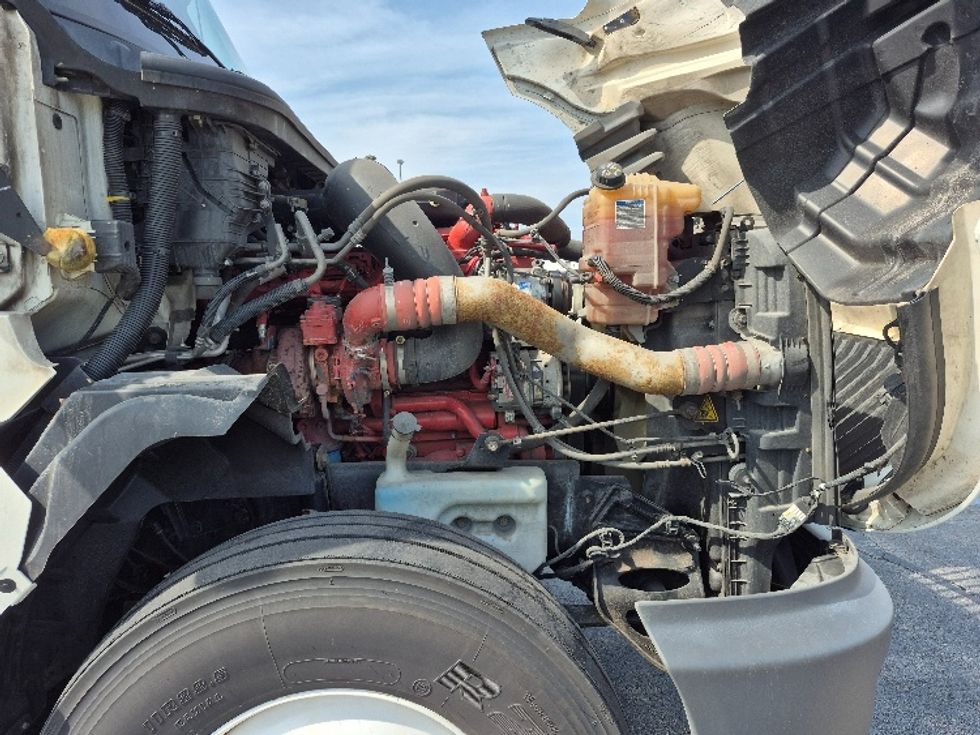 Sleeper Tractor-Heavy Duty Tractors-International-2023-LT625-La Porte-IN-661,800\n\t\tmiles-$ 41,000 - Image 20