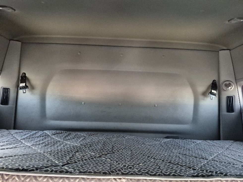 Sleeper Tractor-Heavy Duty Tractors-International-2023-LT625-La Porte-IN-661,800\n\t\tmiles-$ 41,000 - Image 22