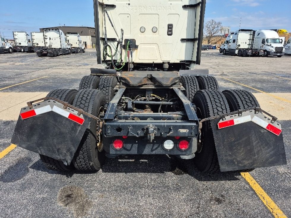 Sleeper Tractor-Heavy Duty Tractors-International-2023-LT625-La Porte-IN-661,800\n\t\tmiles-$ 41,000 - Image 6