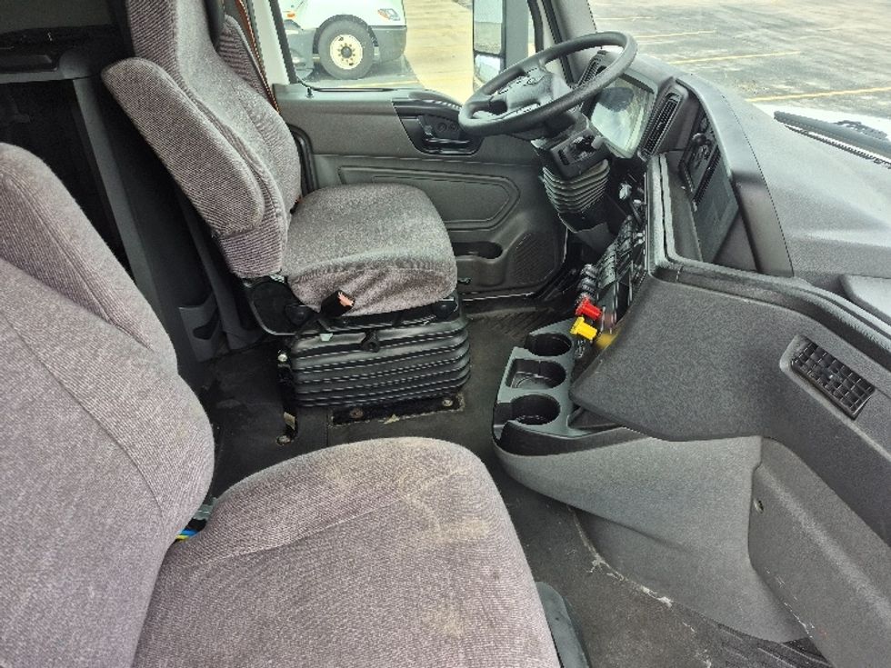 Sleeper Tractor-Heavy Duty Tractors-International-2023-LT625-La Porte-IN-661,896\n\t\tmiles-$ 41,000 - Image 15