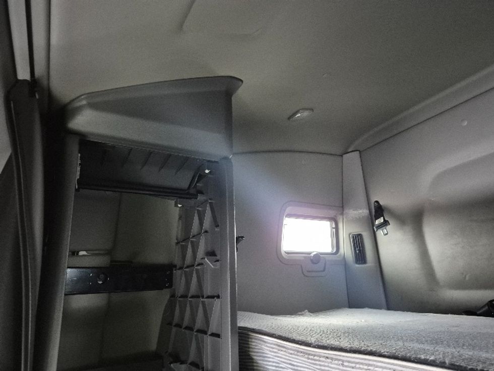 Sleeper Tractor-Heavy Duty Tractors-International-2023-LT625-La Porte-IN-661,896\n\t\tmiles-$ 41,000 - Image 24