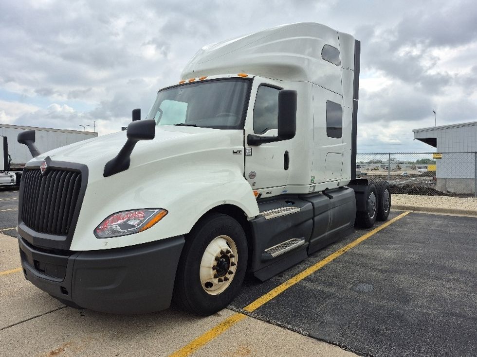 Sleeper Tractor-Heavy Duty Tractors-International-2023-LT625-La Porte-IN-661,896\n\t\tmiles-$ 41,000 - Image 3
