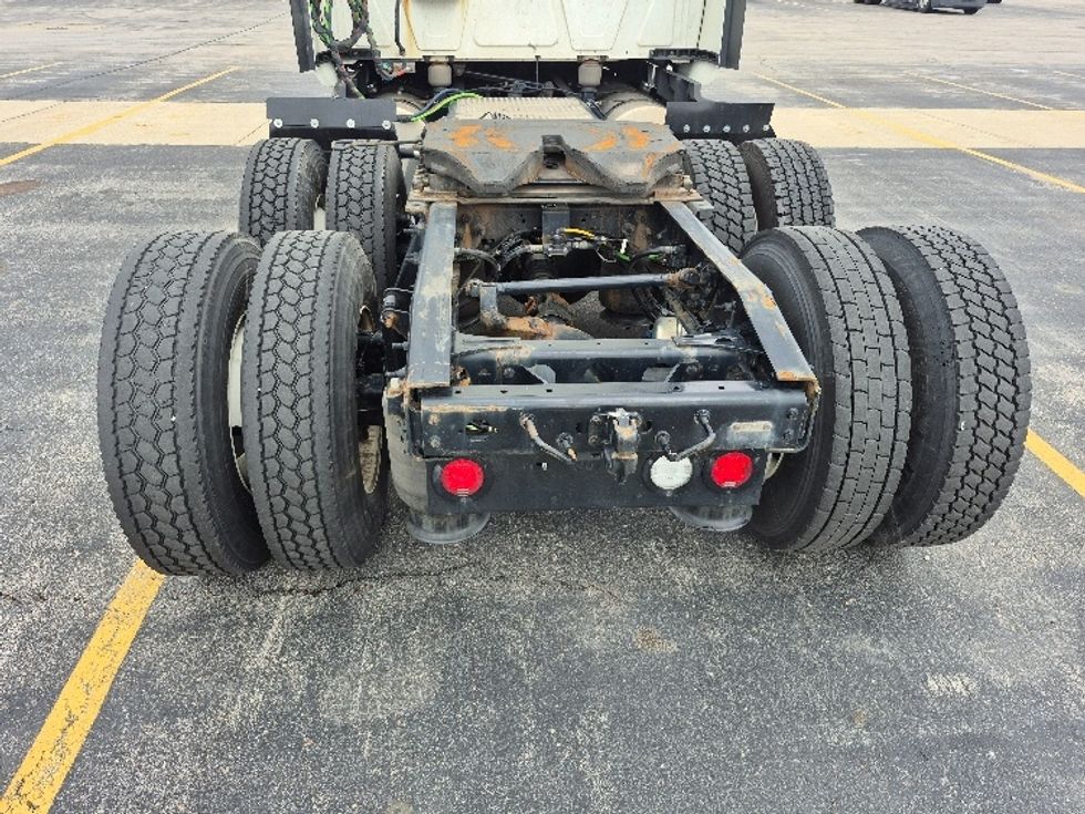 Sleeper Tractor-Heavy Duty Tractors-International-2023-LT625-La Porte-IN-661,896\n\t\tmiles-$ 41,000 - Image 6