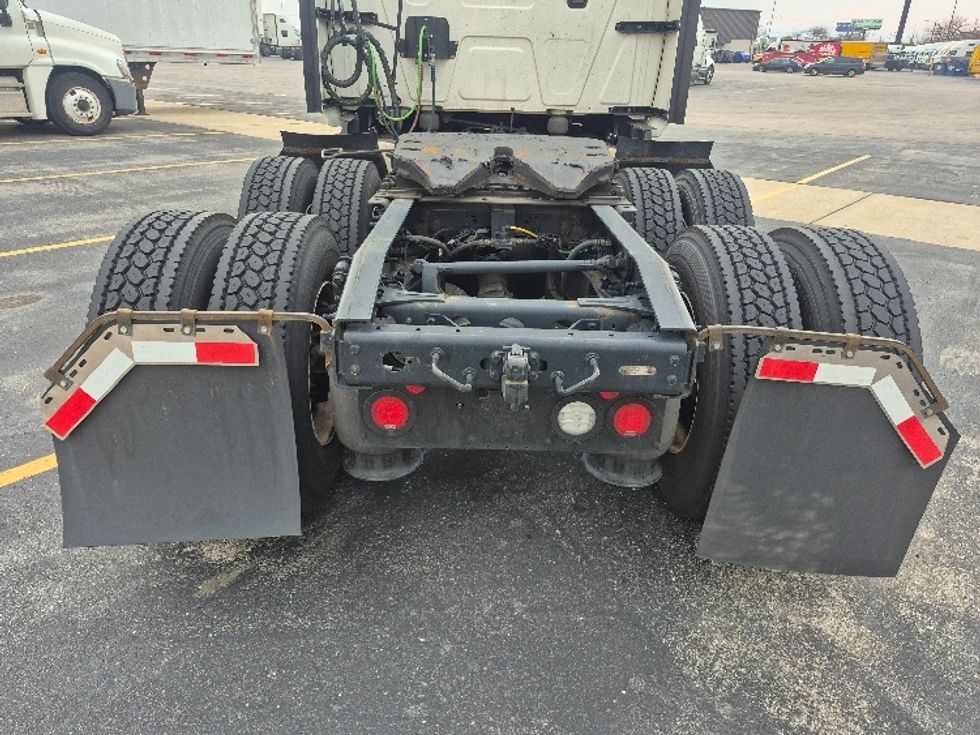 Sleeper Tractor-Heavy Duty Tractors-International-2023-LT625-La Porte-IN-678,917\n\t\tmiles-$ 35,250 - Image 6