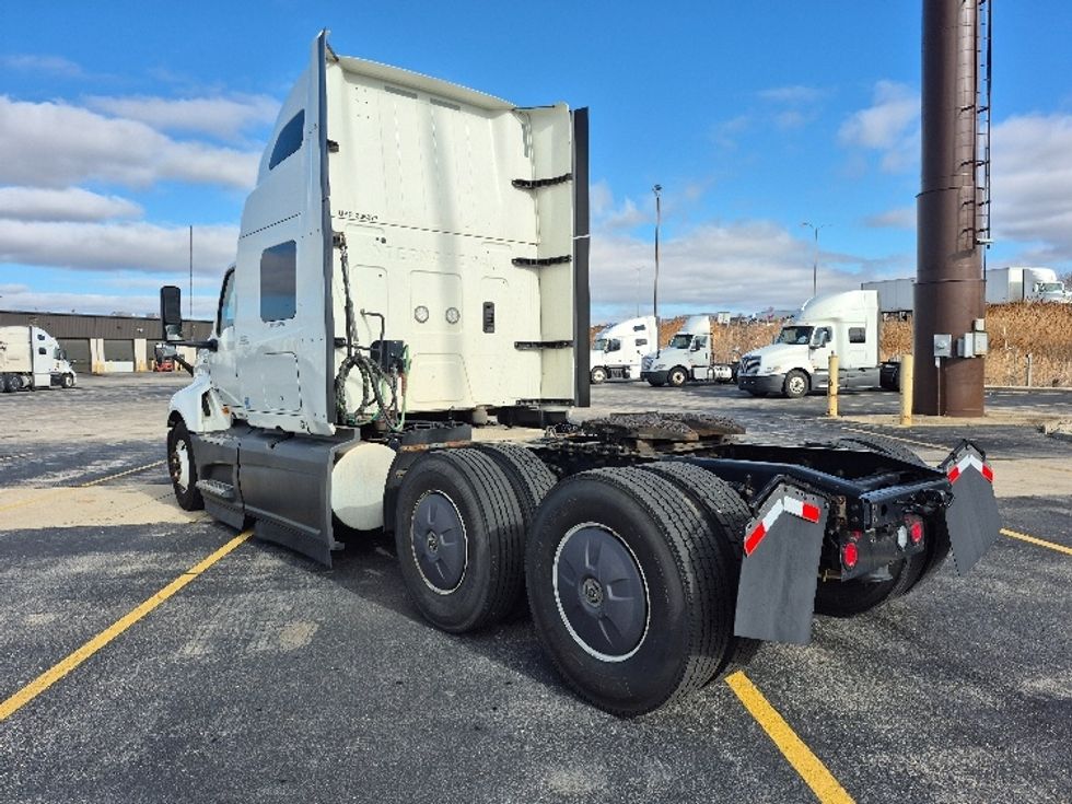 Sleeper Tractor-Heavy Duty Tractors-International-2023-LT625-La Porte-IN-684,833\n\t\tmiles-$ 34,500 - Image 5