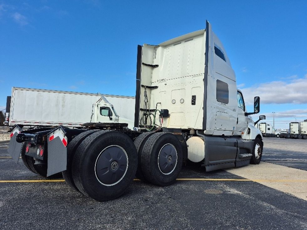 Sleeper Tractor-Heavy Duty Tractors-International-2023-LT625-La Porte-IN-684,833\n\t\tmiles-$ 34,500 - Image 7