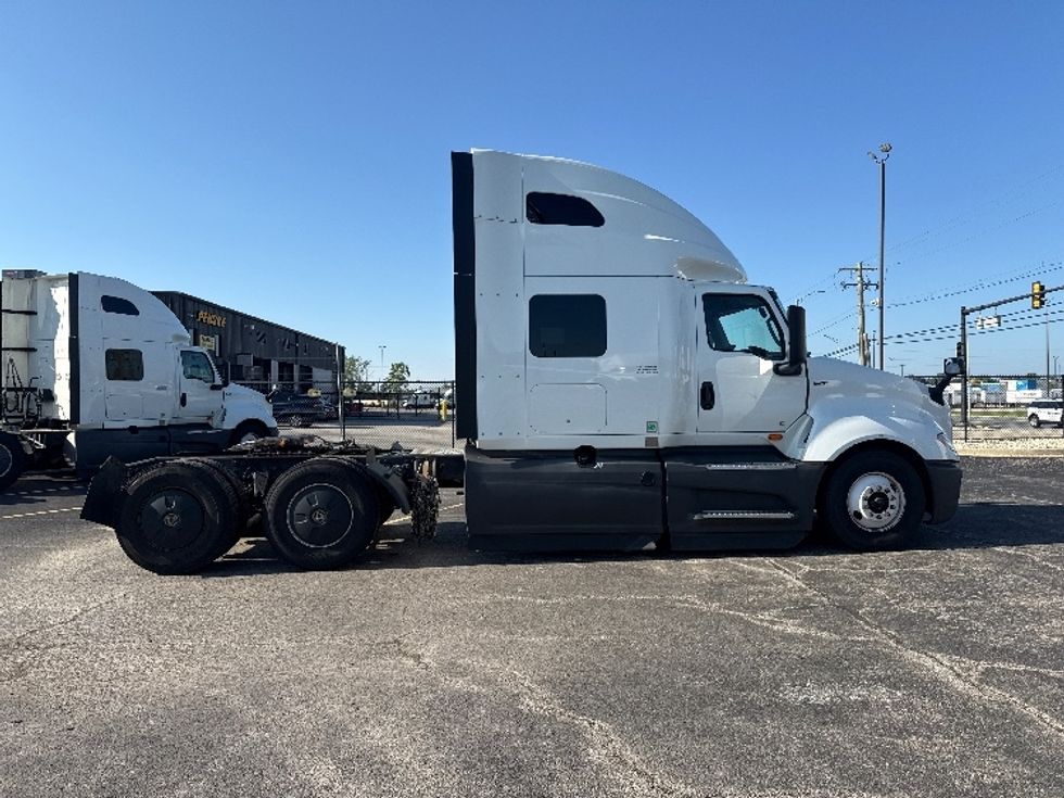 Sleeper Tractor-Heavy Duty Tractors-International-2023-LT625-La Porte-IN-754,309\n\t\tmiles-$ 38,750 - Image 8