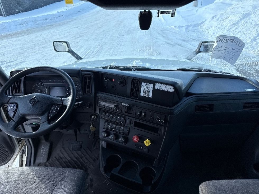 Sleeper Tractor-Heavy Duty Tractors-International-2023-LT625-Lansing-MI-553,818\n\t\tmiles-$ 50,000 - Image 12