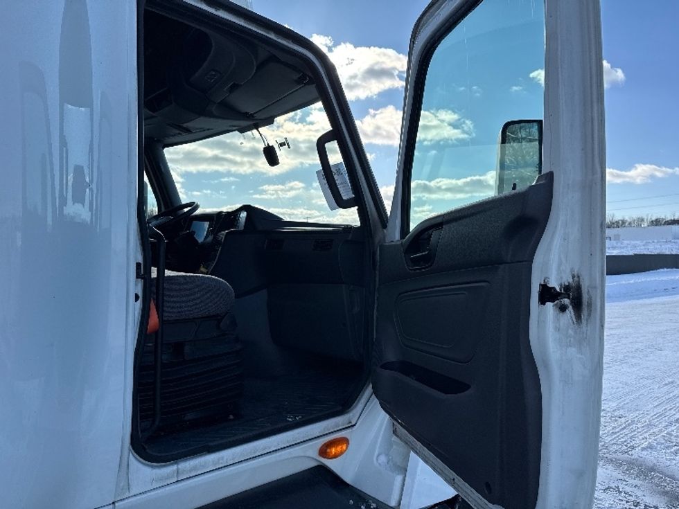 Sleeper Tractor-Heavy Duty Tractors-International-2023-LT625-Lansing-MI-553,818\n\t\tmiles-$ 50,000 - Image 13