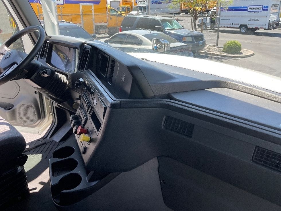 Sleeper Tractor-Heavy Duty Tractors-International-2023-LT625-Las Vegas-NV-574,079\n\t\tmiles-$ 70,000 - Image 14