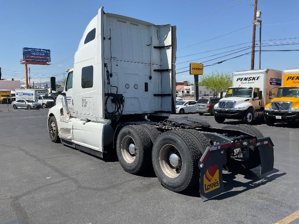 Sleeper Tractor-Heavy Duty Tractors-International-2023-LT625-Las Vegas-NV-574,079\n\t\tmiles-$ 70,000 - Image 4