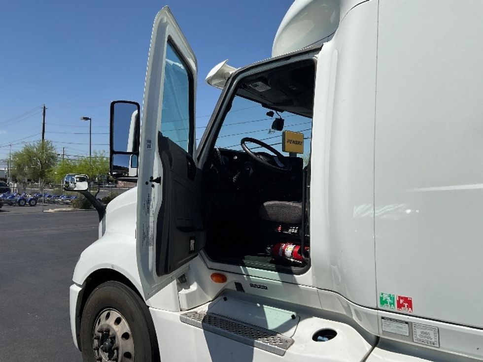 Sleeper Tractor-Heavy Duty Tractors-International-2023-LT625-Las Vegas-NV-574,079\n\t\tmiles-$ 70,000 - Image 8