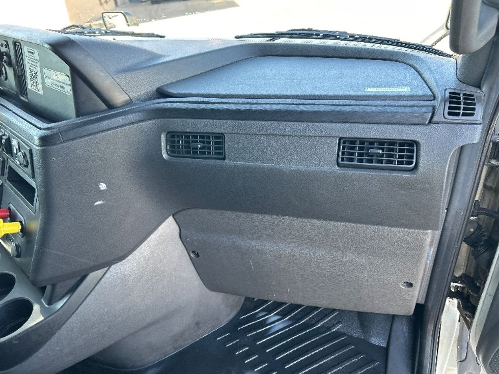 Sleeper Tractor-Heavy Duty Tractors-International-2023-LT625-Las Vegas-NV-612,475\n\t\tmiles-$ 49,750 - Image 14