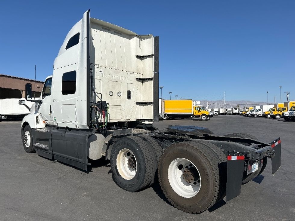 Sleeper Tractor-Heavy Duty Tractors-International-2023-LT625-Las Vegas-NV-612,475\n\t\tmiles-$ 49,750 - Image 5