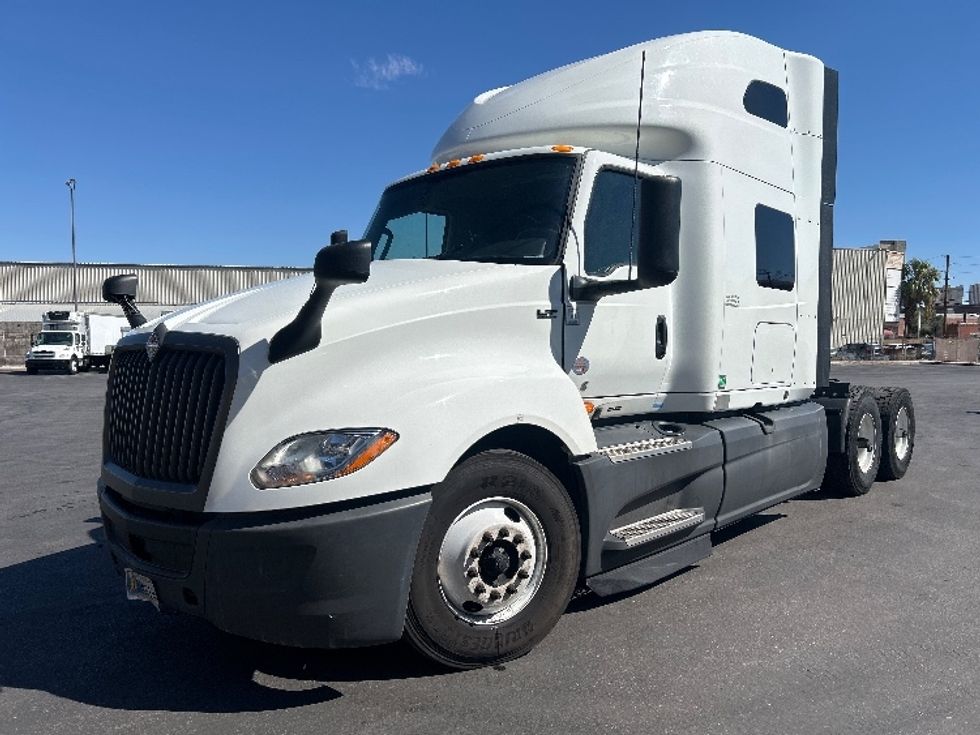 Sleeper Tractor-Heavy Duty Tractors-International-2023-LT625-Las Vegas-NV-760,440\n\t\tmiles-$ 42,000 - Image 3