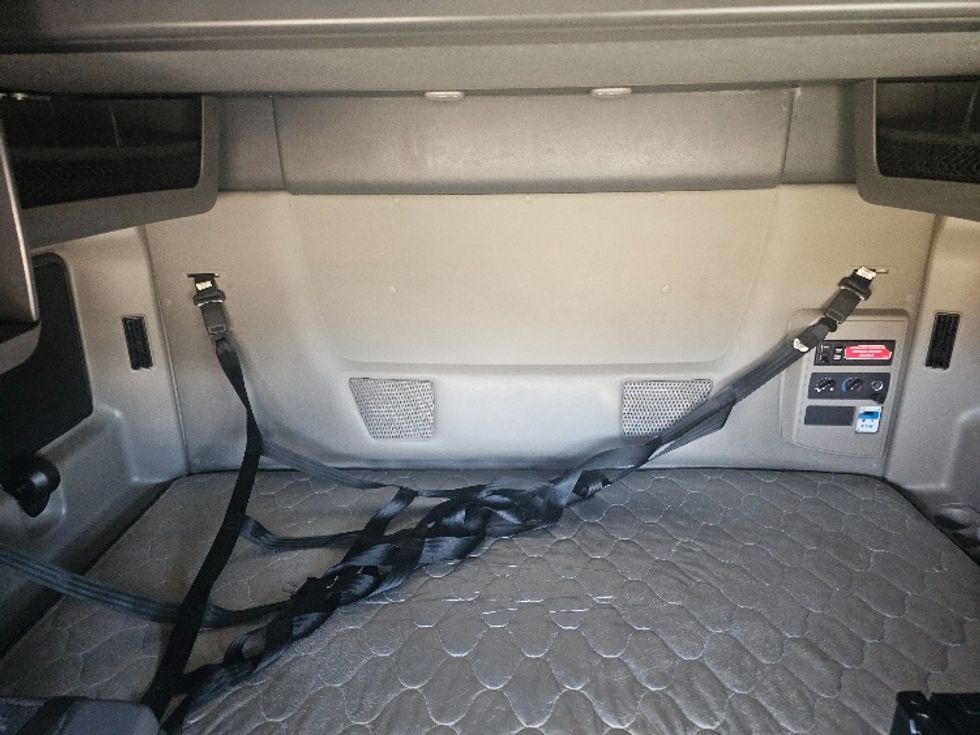 Sleeper Tractor-Heavy Duty Tractors-International-2023-LT625-Lenexa-KS-744,594\n\t\tmiles-$ 36,000 - Image 16