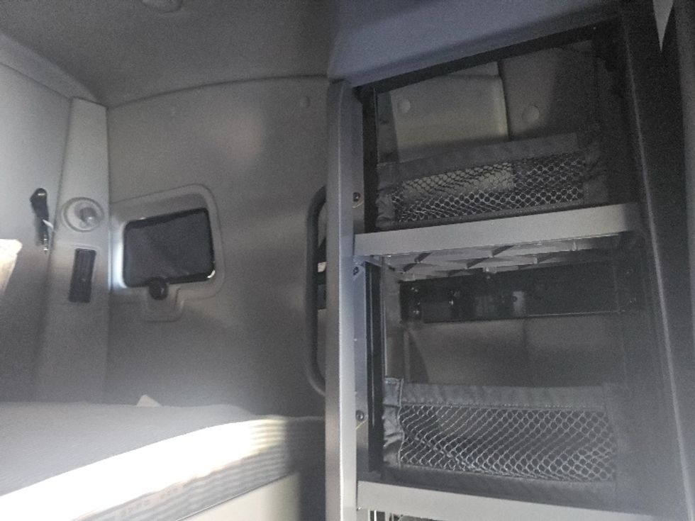 Sleeper Tractor-Heavy Duty Tractors-International-2023-LT625-Lenexa-KS-744,594\n\t\tmiles-$ 36,000 - Image 19