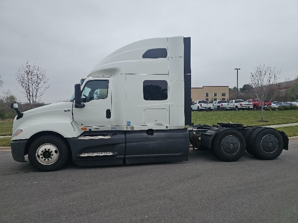 Sleeper Tractor-Heavy Duty Tractors-International-2023-LT625-Lenexa-KS-744,594\n\t\tmiles-$ 36,000 - Image 4